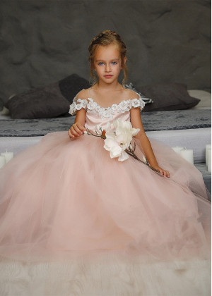 Peach Pearl Beaded 3D Flowers Tulle Flower Girl Dress With Train